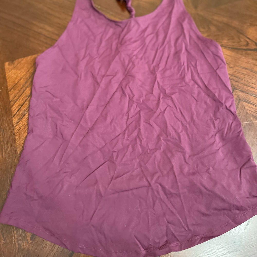 Forever 21, size M, burgundy, never worn, wrinkles can be washed out